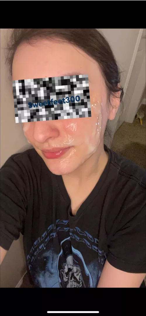 He cums enough for 2 but I still want more by Sweetfeet300