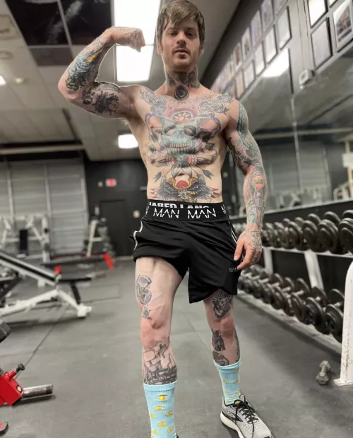 Hi Reddit 🙂 by Emotional-Ad7401