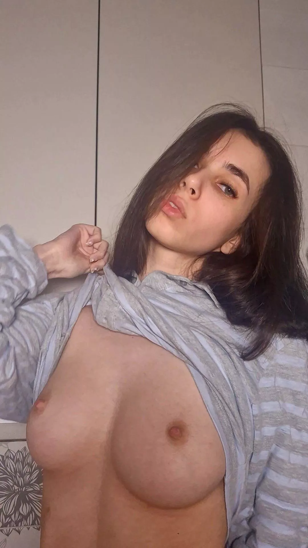 I think my face would look a lot more cute with your sticky juice all over it... posted by loveameli1