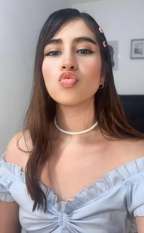 I wanna see my 19teen year old lips covered in your cum by wab_polla2