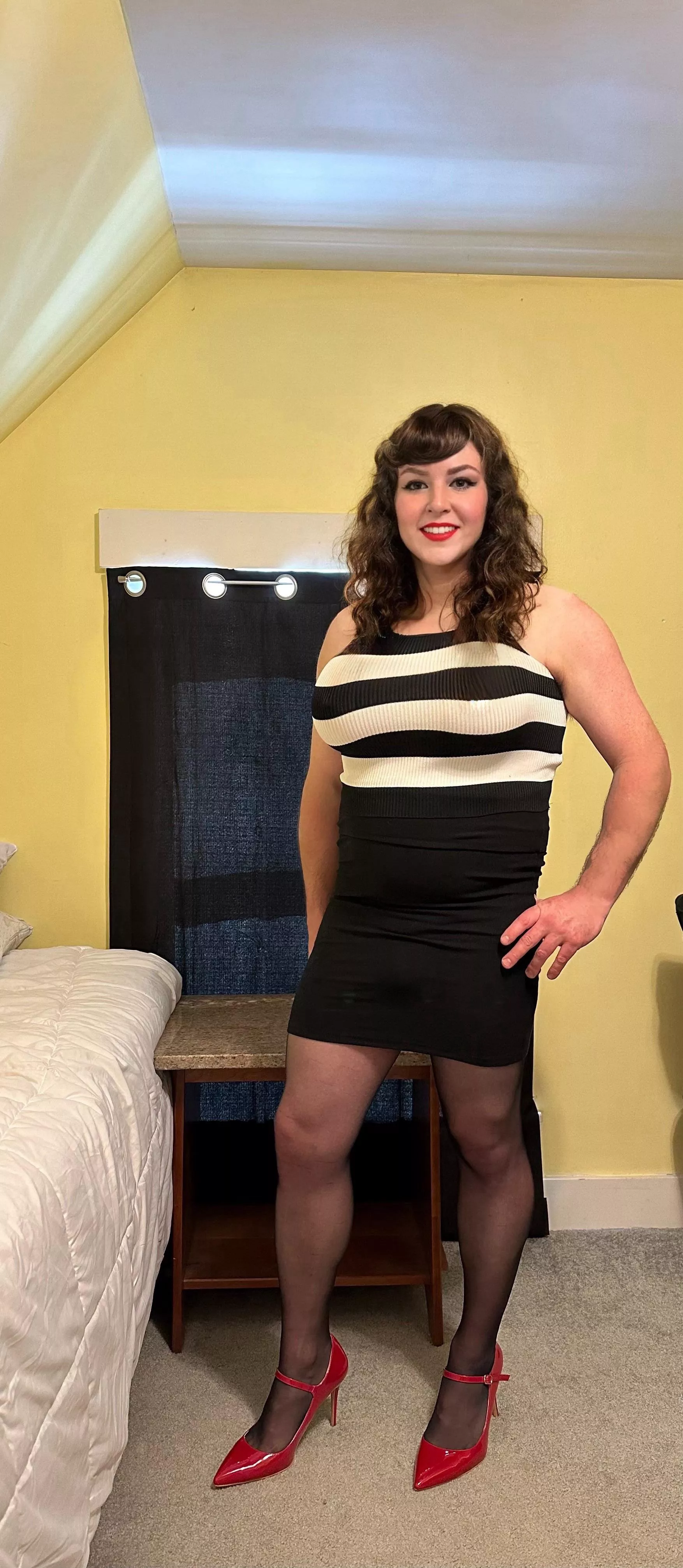 I’ll be in my office all day, who wants to hide under my desk!?  posted by sissycassie710