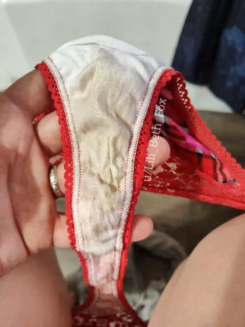 I'm only on day 2 of 7... Hope you're excited to see a wrecked white gusset! by Lili_Beth_Fox