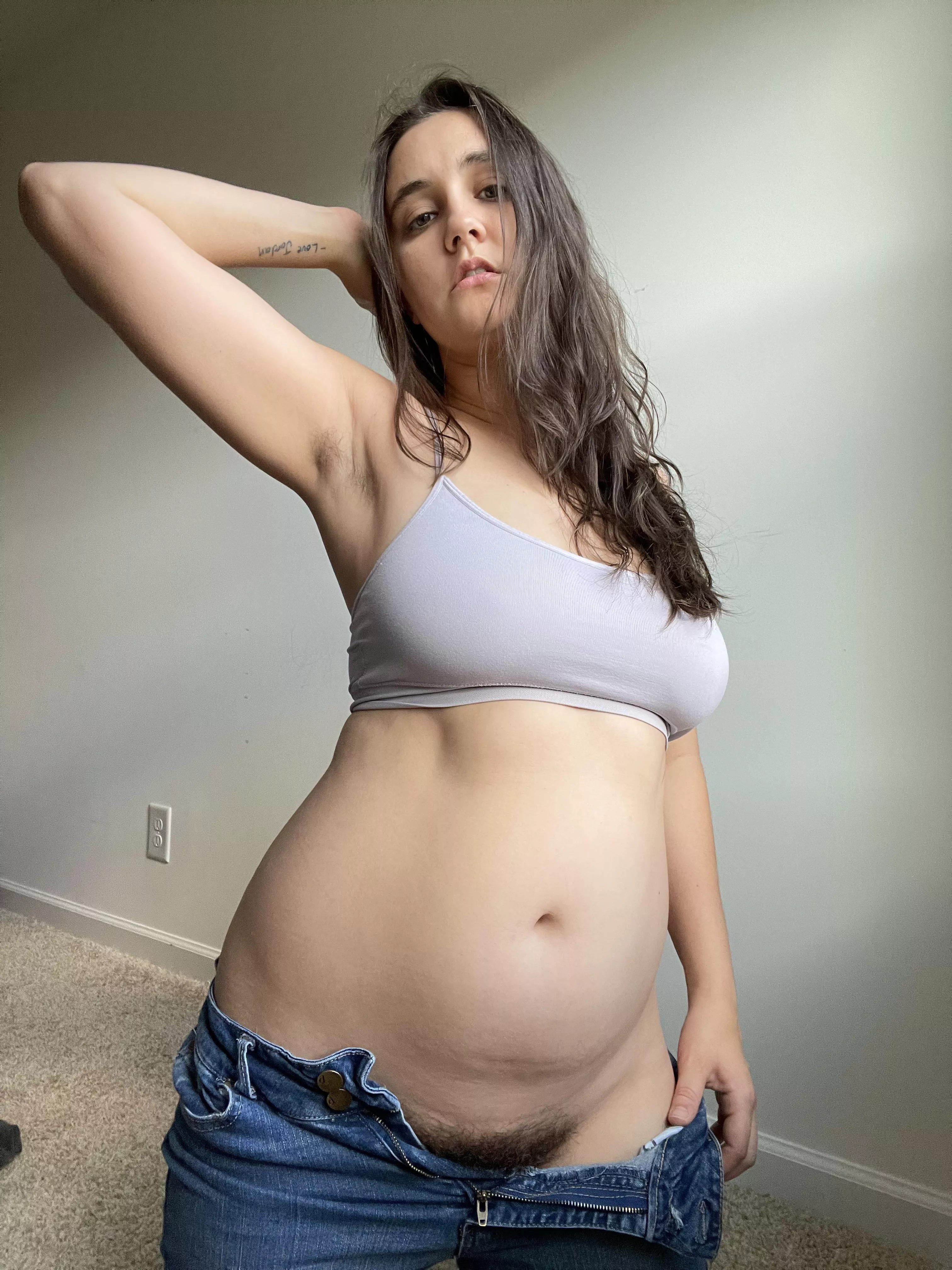 Let my soft mom bod make you feel good.  posted by kassynovalove