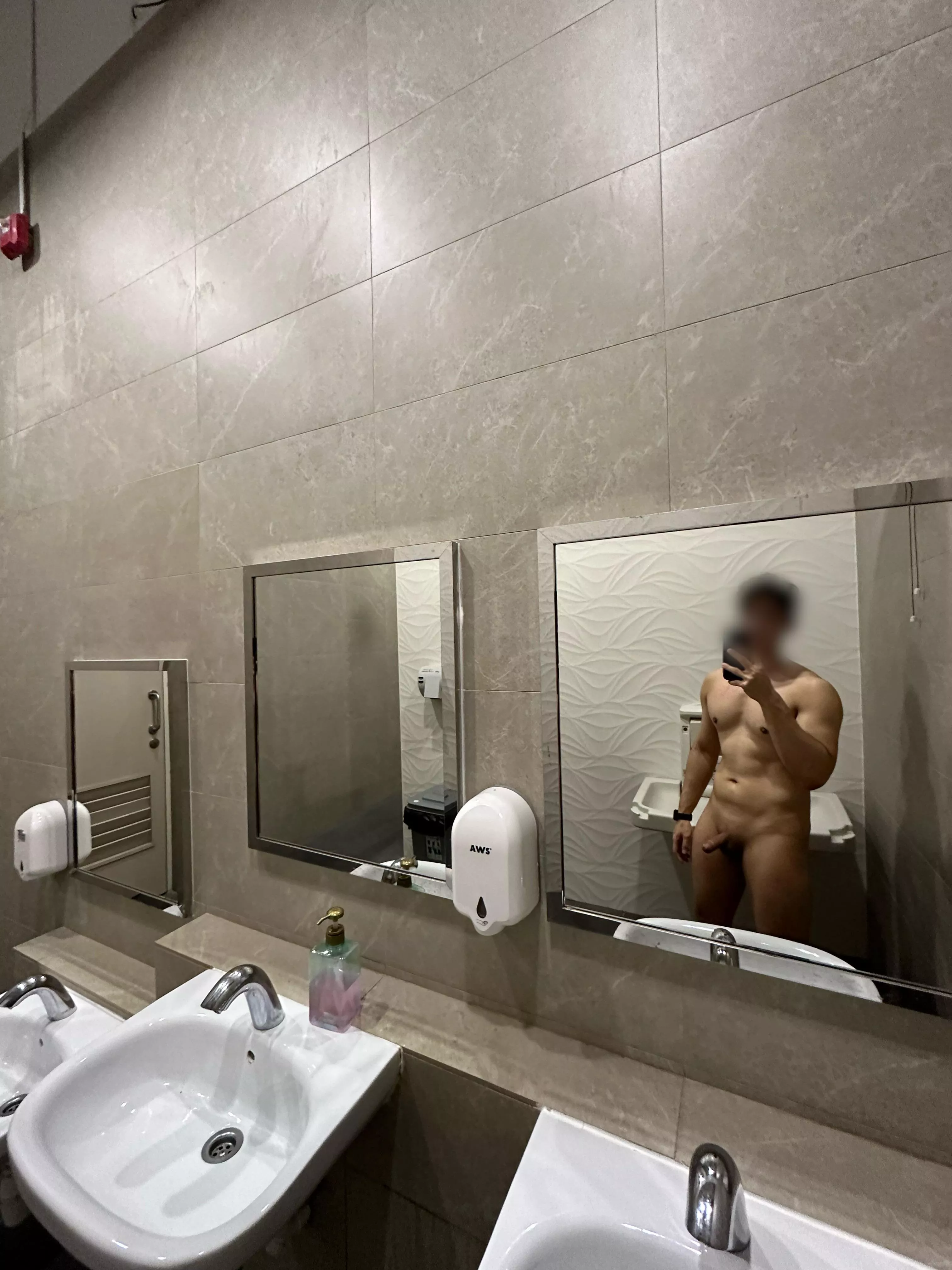 looking for someone to fuck here. and he shouldn’t want to stop if someone walked in posted by dr-dmn