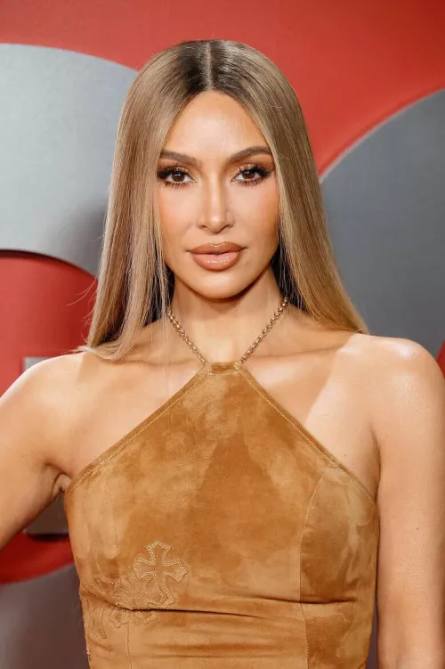 Love her face 🤤 by Own_Elderberry_356