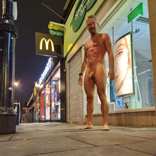 Naked landmark series, London...  by publicnakedrun