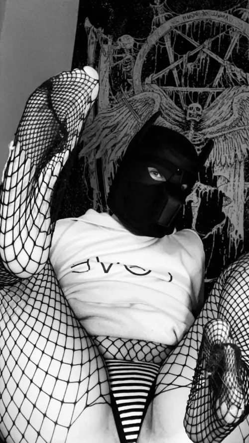 puppy showed up his feet!! but don’t touch them, he bites by Overall_Quality_2445