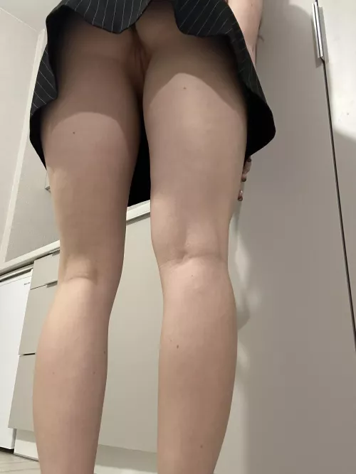 under my skirt it smells like spring by sassy_sofia