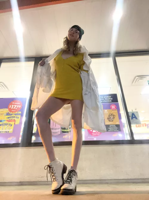 What would you do [f]rom down there? 6’2” by MissJuicyLucyX