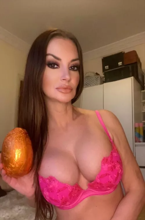 Where will you start the chocolate or me by yorkshirelass1978