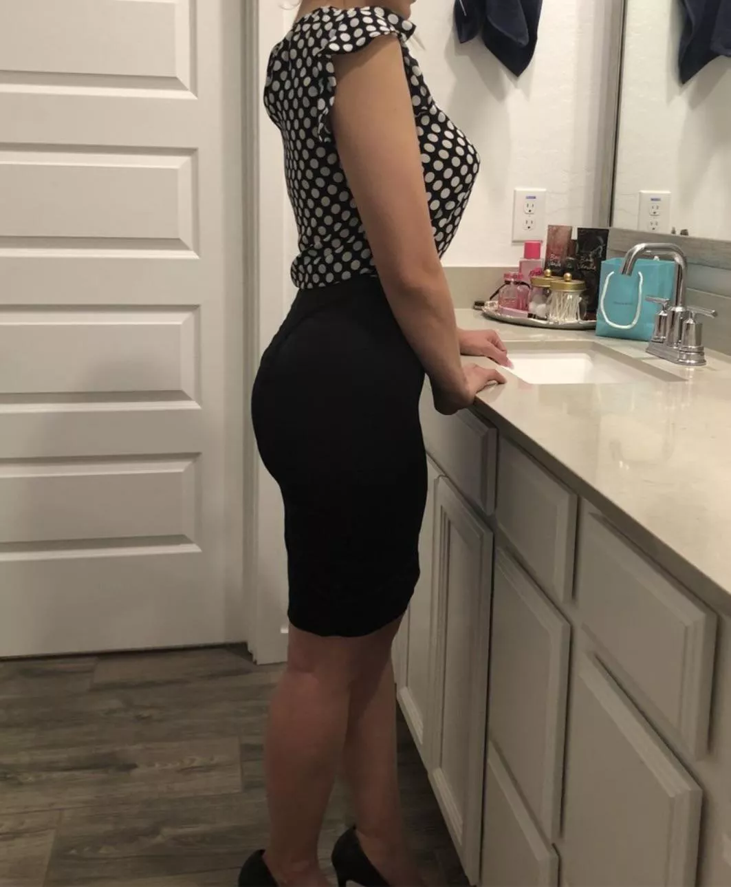 Wife looks amazing in her work attire. posted by Professional-Duty629