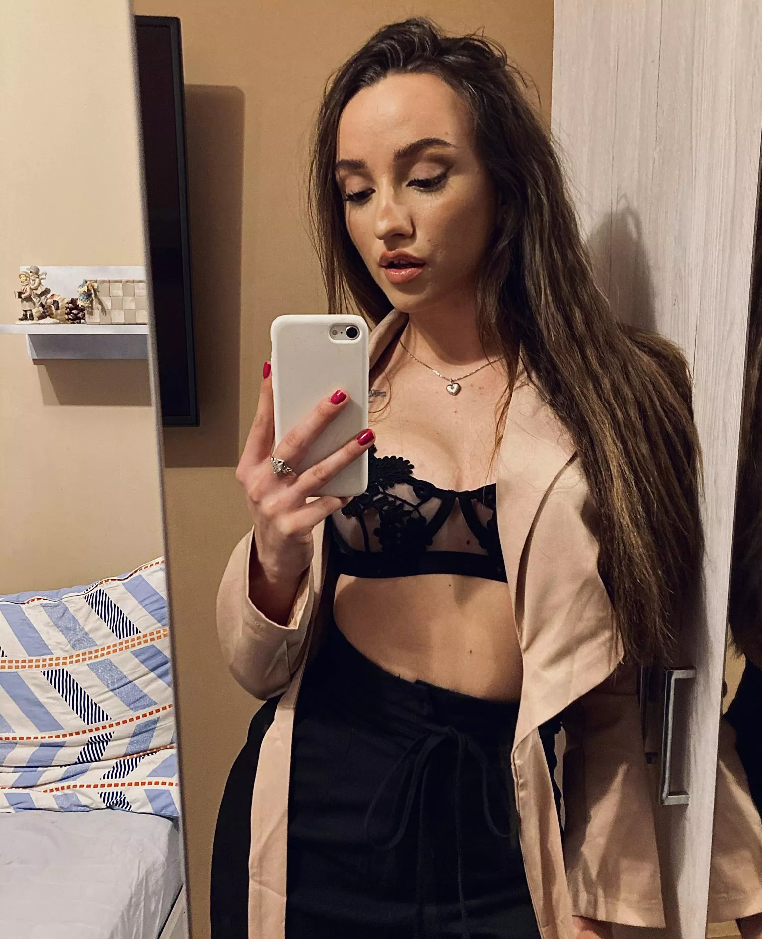 your little 18f princess, or am I wrong 😈🤭 posted by Recent-Relation5566