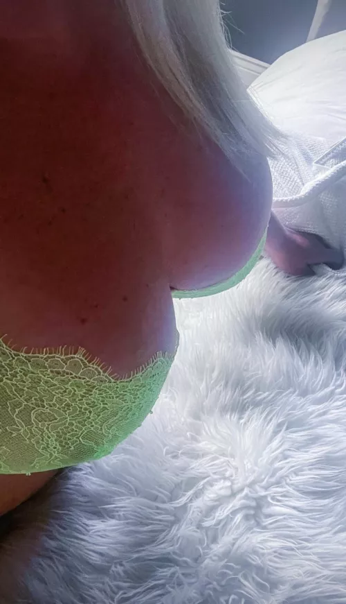 Almost the weekend by knt5724