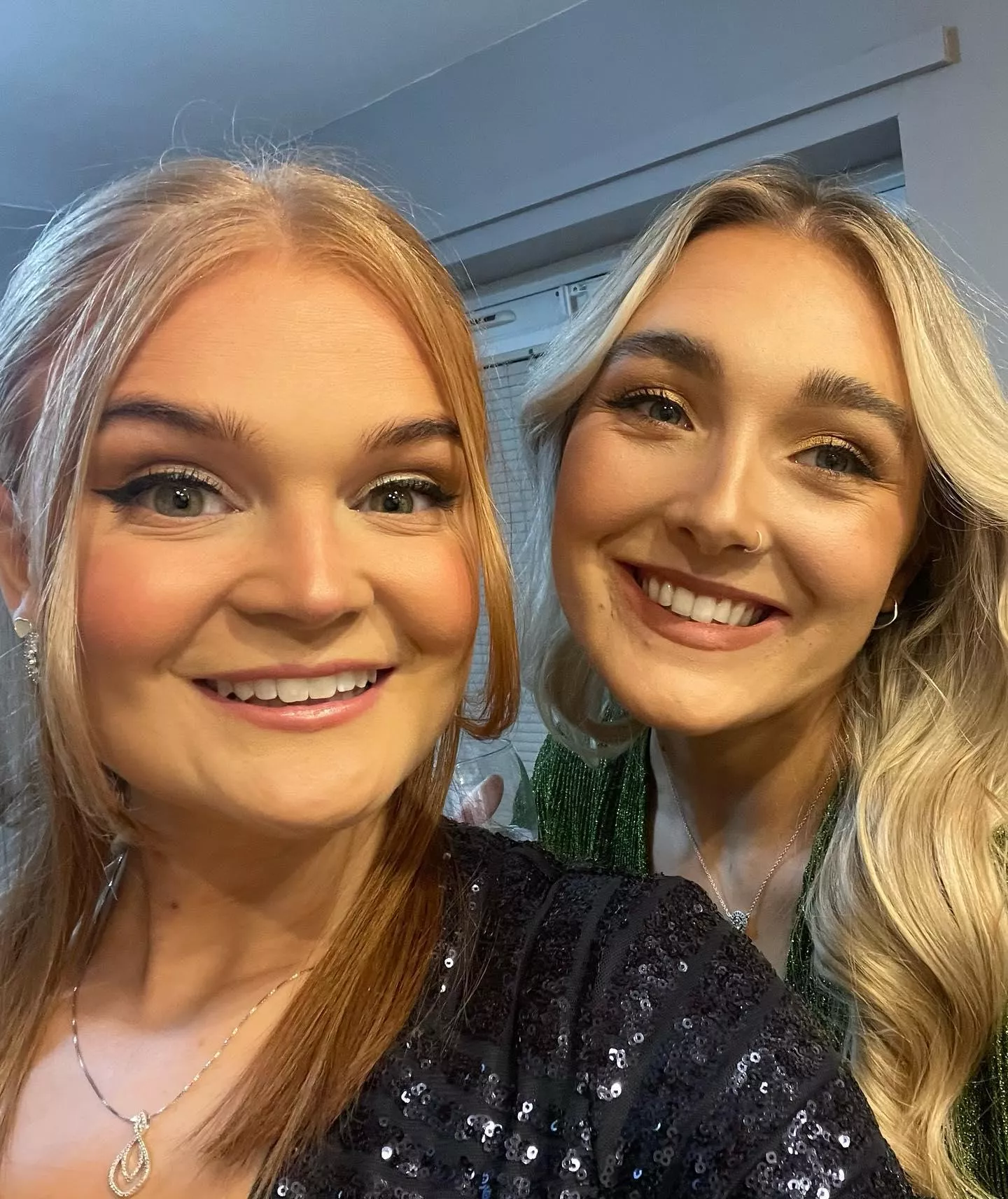 Bestie [2] posted by HollyAirItsRain