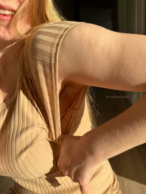 Come and sniff my blonde pits by efiwfsn