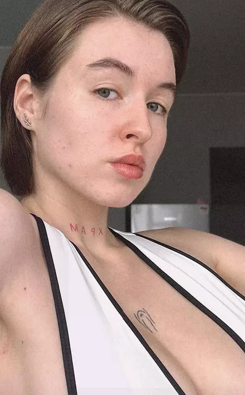 Do you like skin tight dresses? posted by pplklp