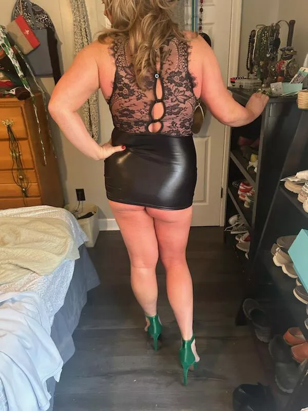 [F] Green is my favorite color posted by TNT_hotwife