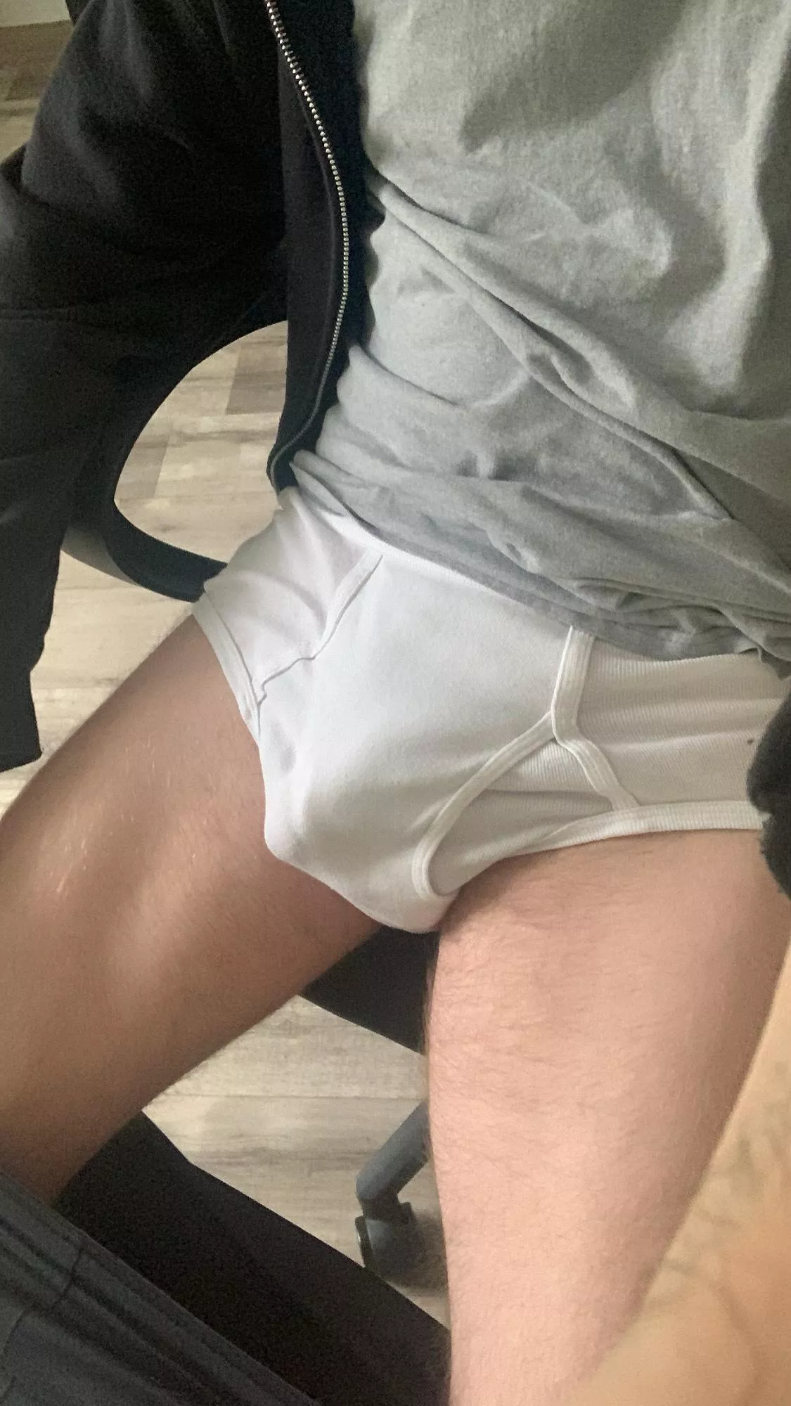 Friday bulge posted by dclan609