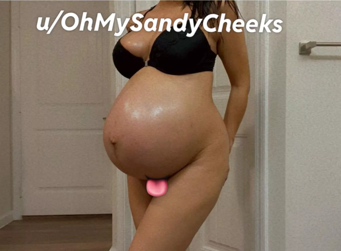 Getting closer to my due date! 8months 🤰🏻 posted by OhMy-SandyCheeks