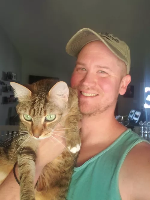 Happy Friday ya'll! Think her eyes compliment my shirt 😋 by Jksums19