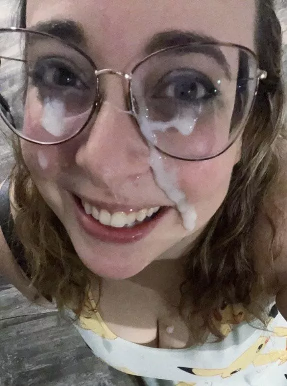 I busted a fat one on her face posted by Bi_guy6