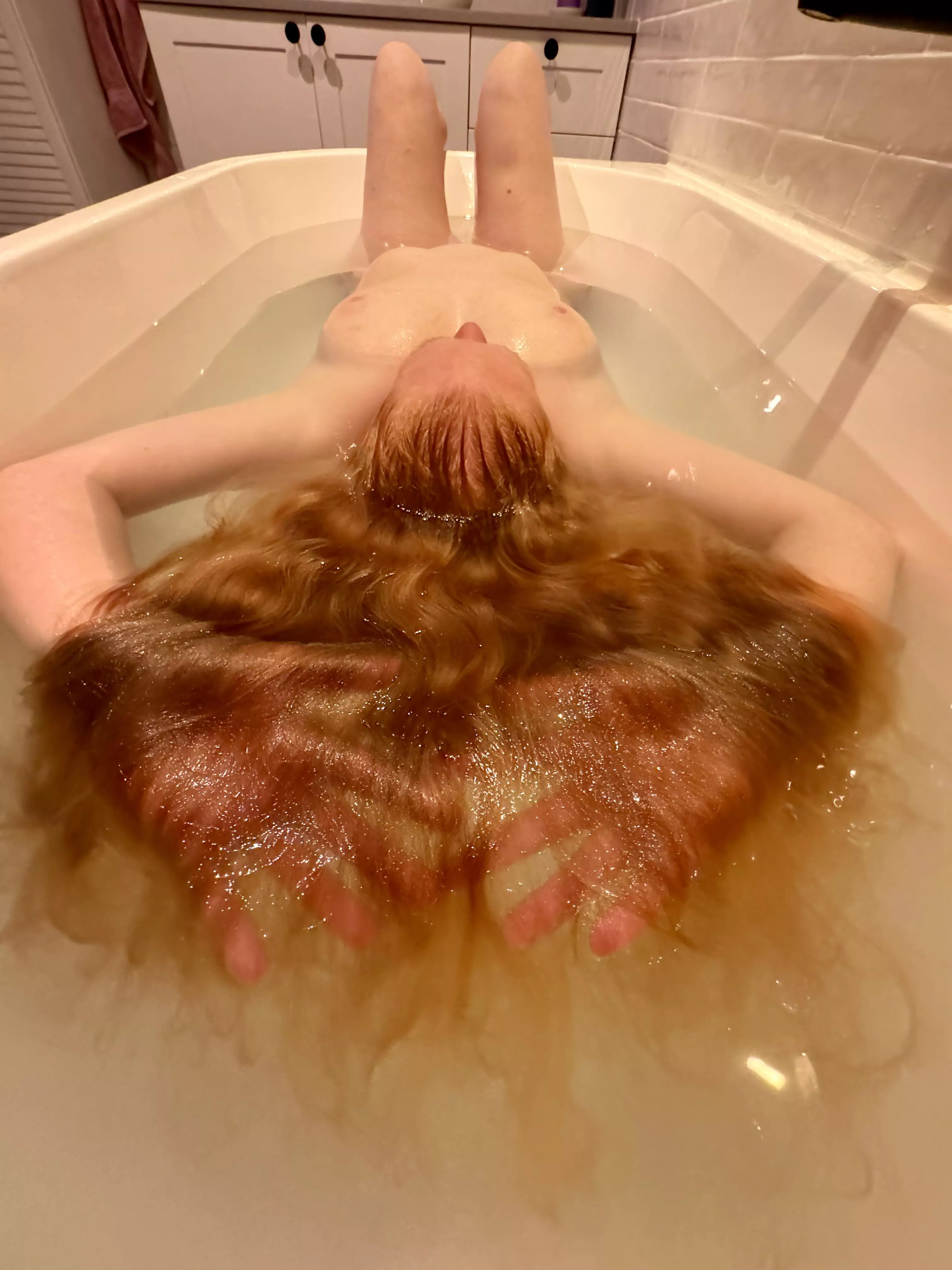 I just love what the bath does with my hair.  posted by MollyandWilbur