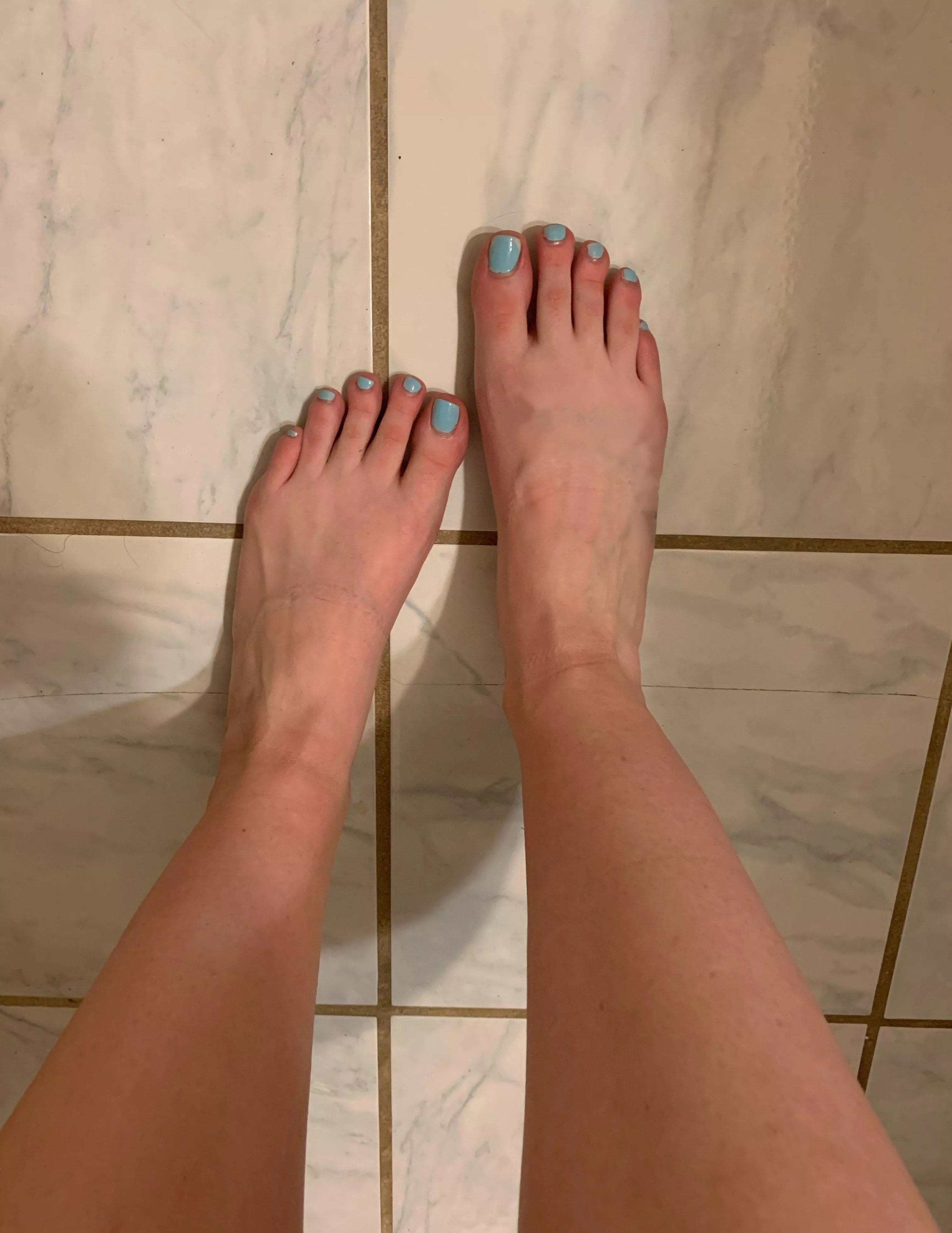 i love a cock between my feet posted by jamestoes1