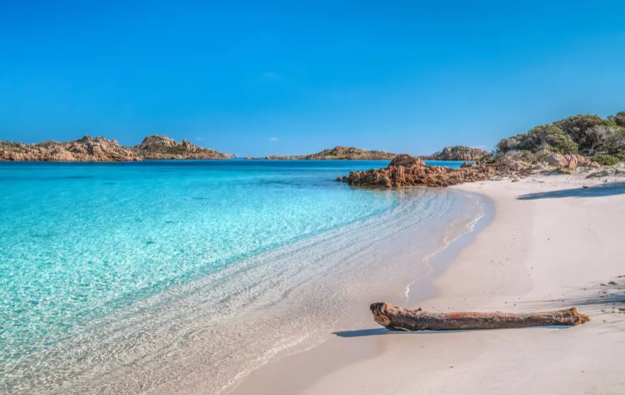 Italy beach posted by Iphlyi