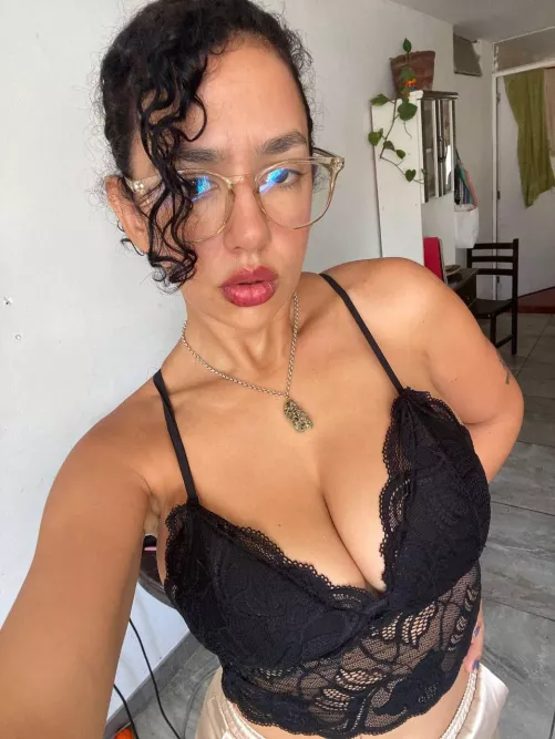 IUTR by gabby_stimulus