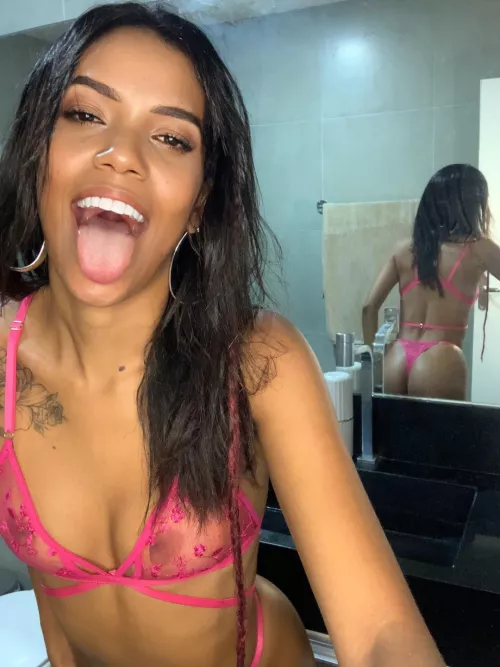 Just checking if im still hot by stupidloser33