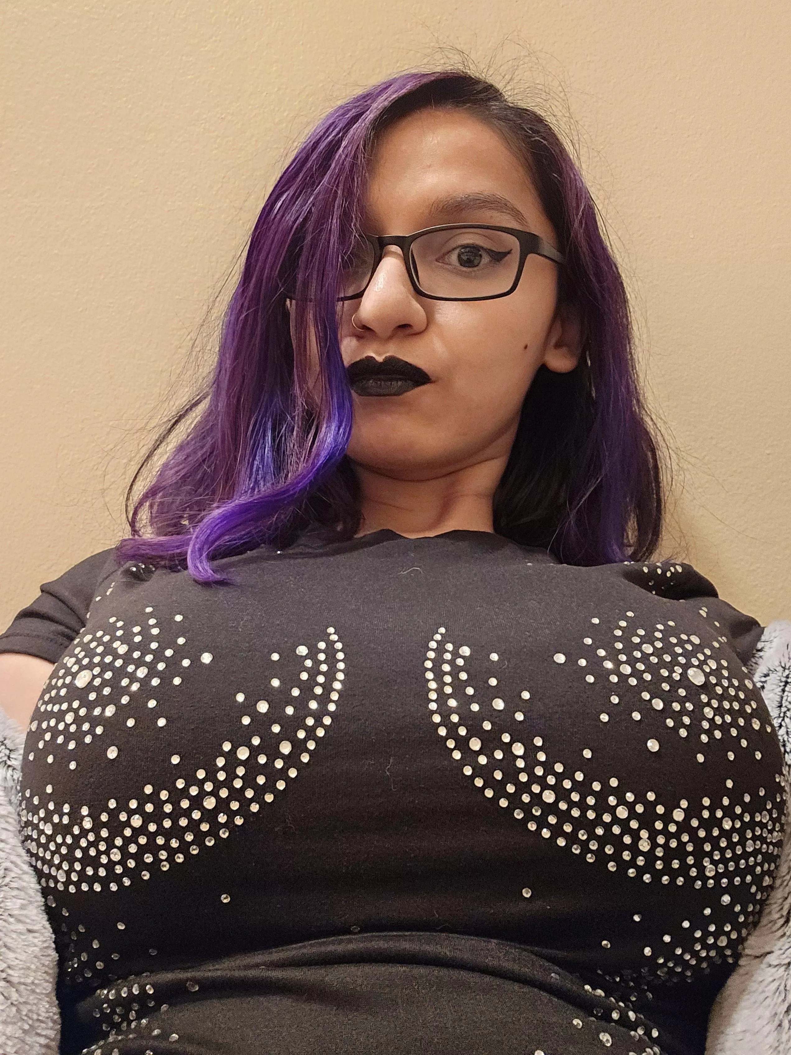 kneel before your goddess posted by goddess_rarity1