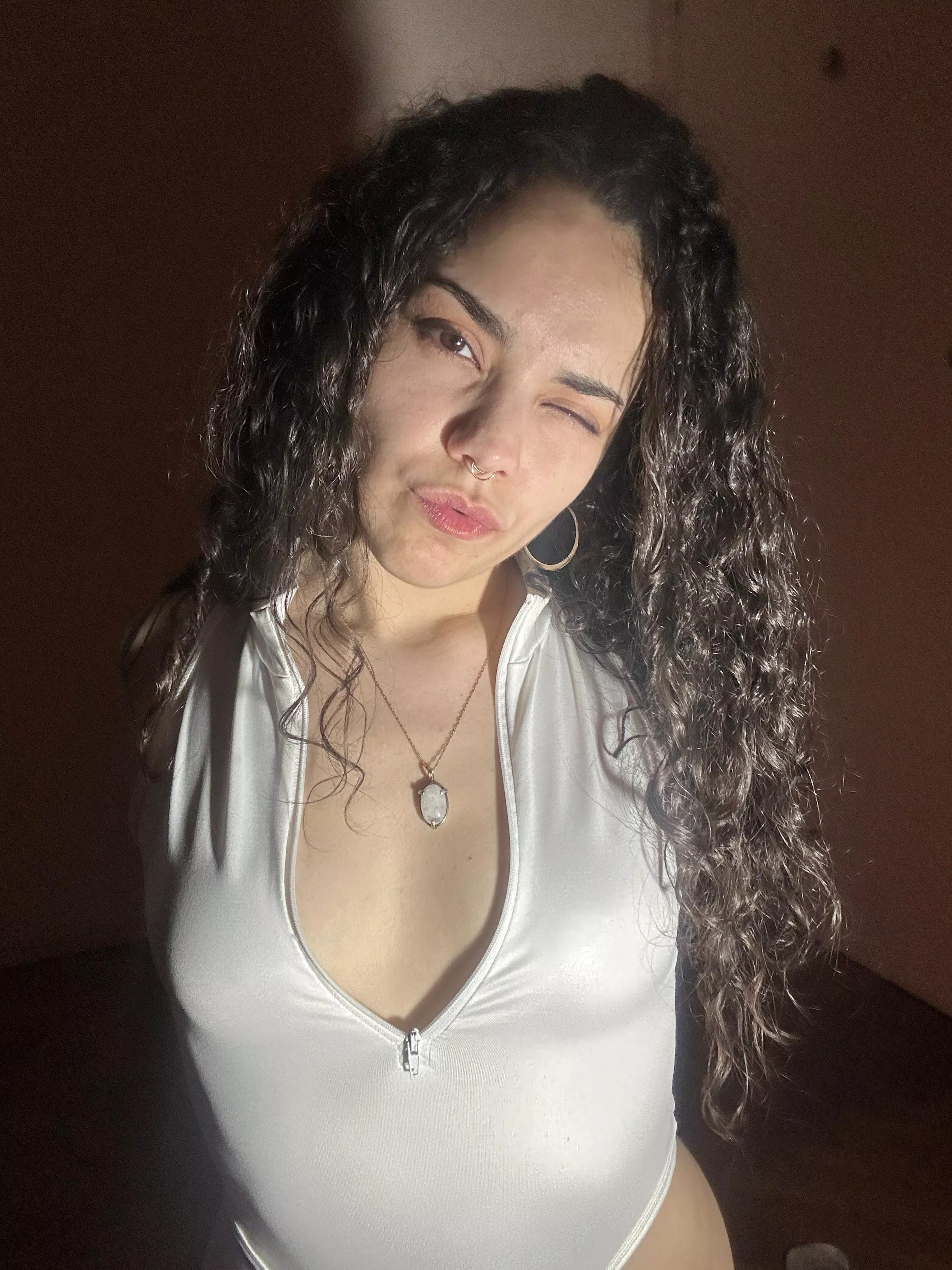 MIA VALENTINE ♥️ (@lilkhaleesi) [onlyfans] posted by lilkhaleesii