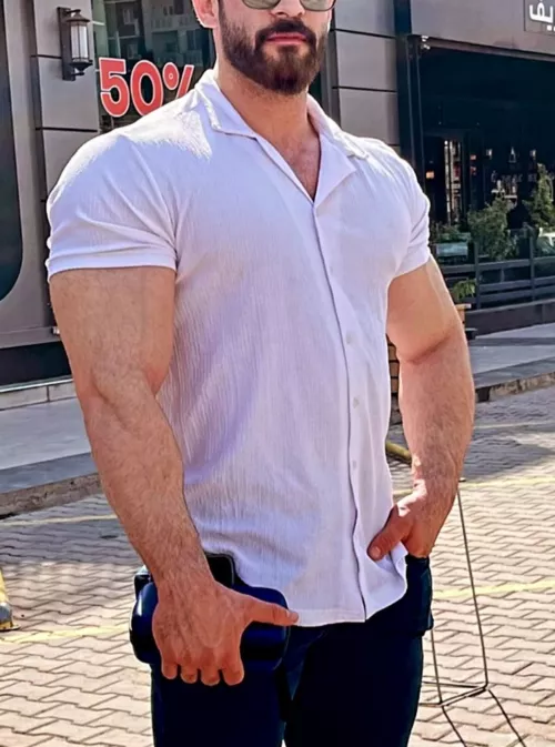 Need a new shirt by LastgenKeemstar