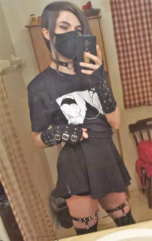 old pic from a couple years ago ^_^ my hair was so much shorter lol by luccakitten