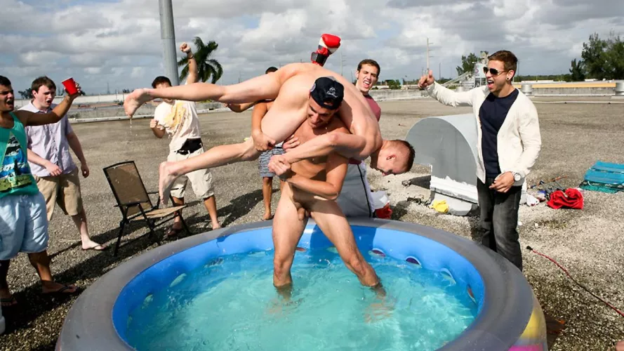 Playing in the kiddie pool by Primal_Mantis