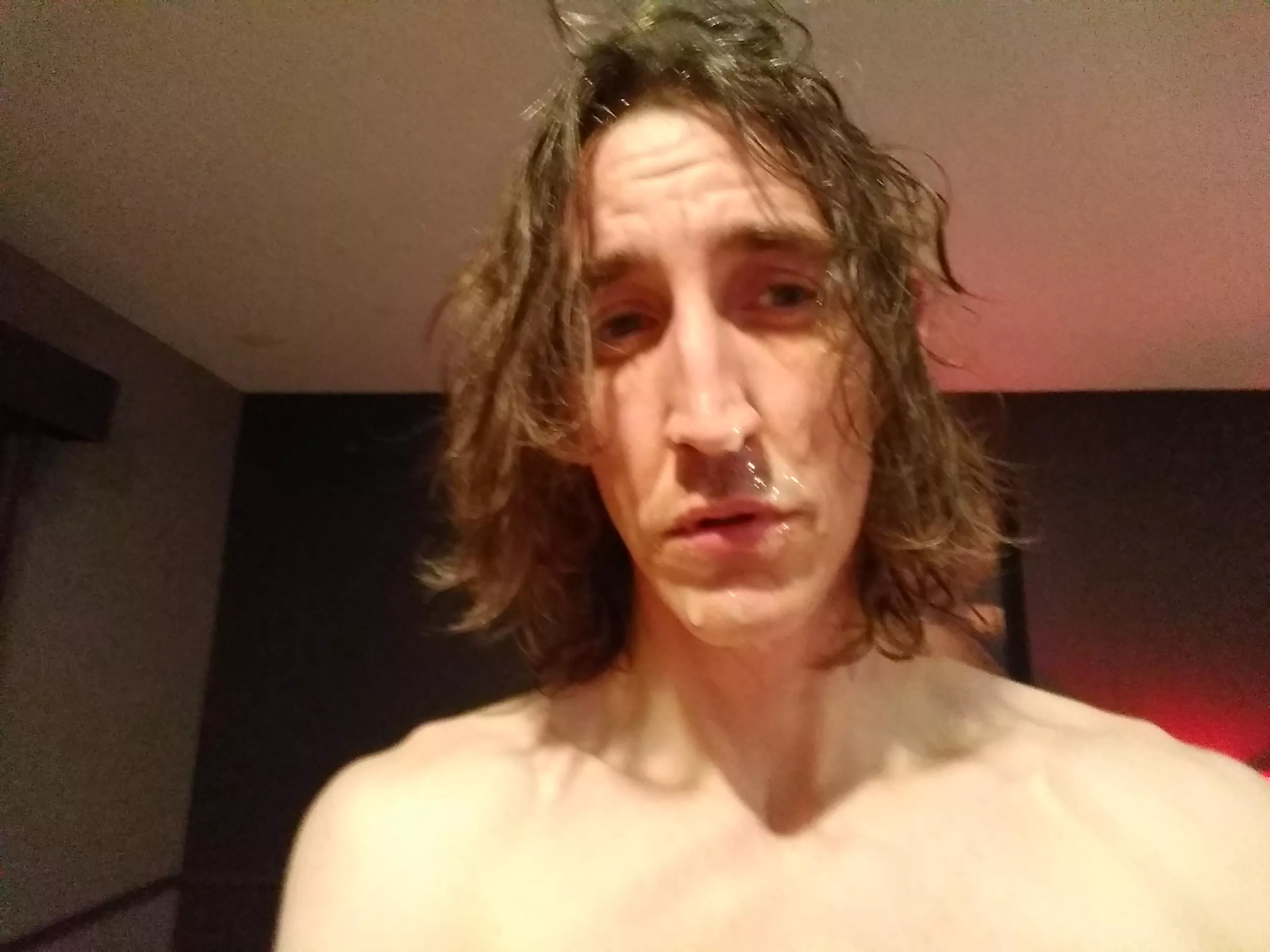 Sexy hotel facial! posted by Odd-Kaleidoscope-607