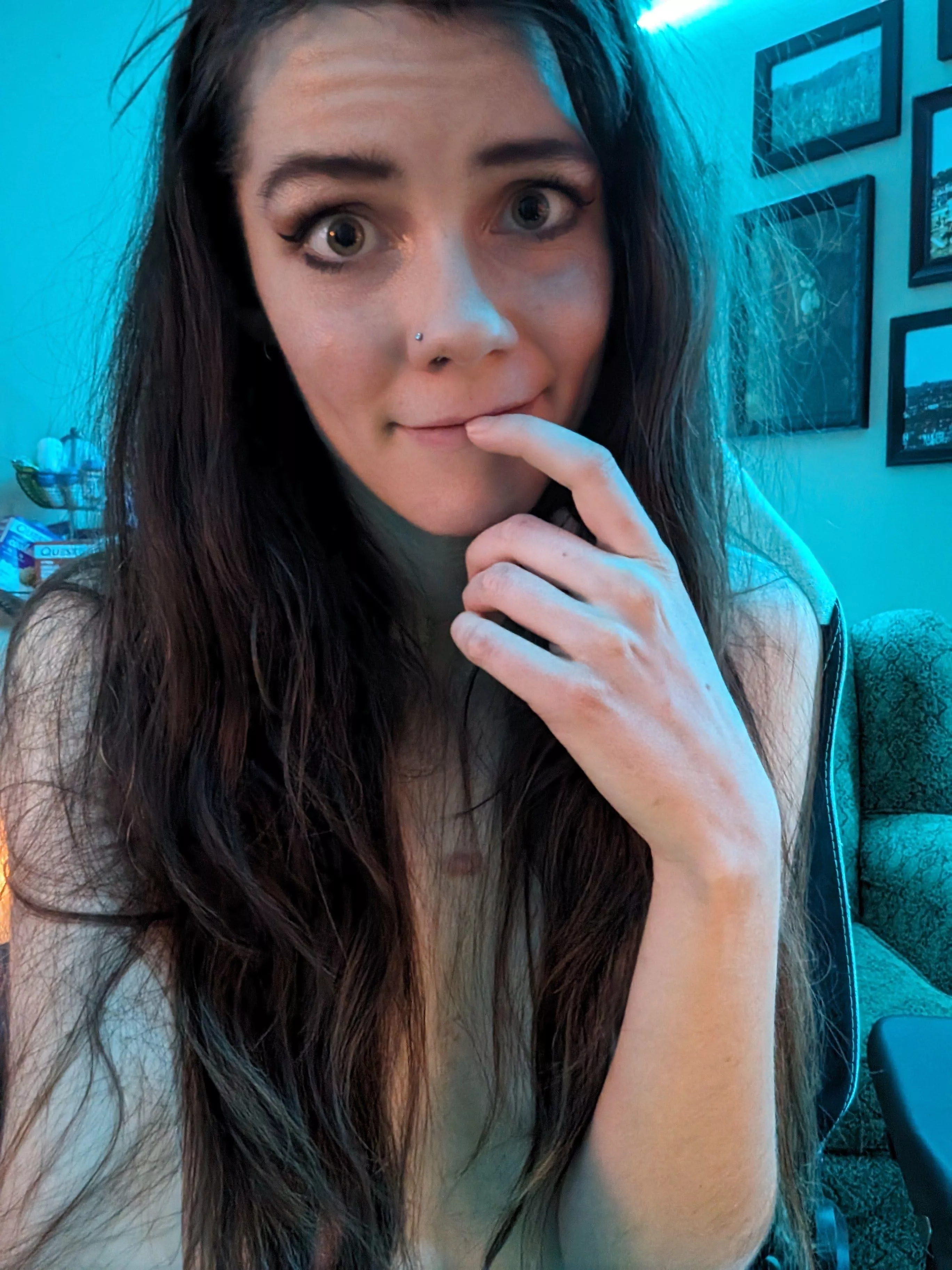 Tempt me. [GFE][PTY] posted by xobondaixo