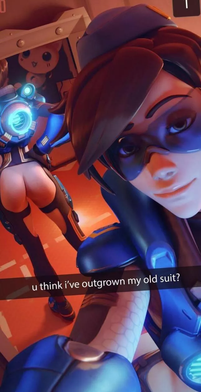 Tracer trying out her old suit (yeero) posted by Galijannisha