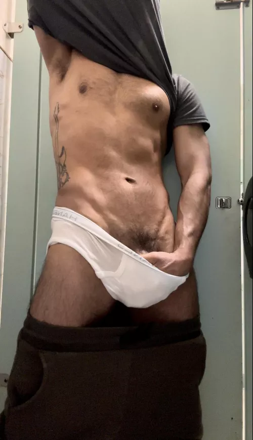 V game is on by jluis2024