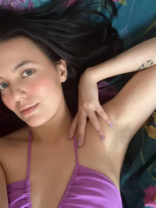 Wanna taste my 30yr old morning pits?  by PitqueenSamX