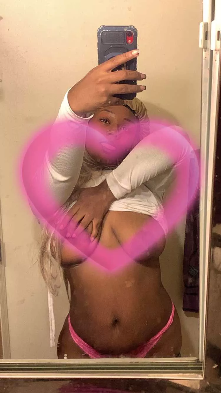 who likes big tits posted by Frosty-Box-7663