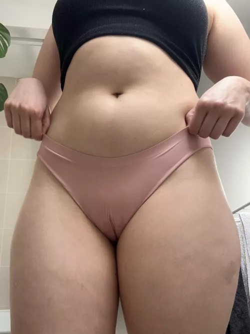 Would you fuck a curvy 19yo girl? by vvLEGIONvv
