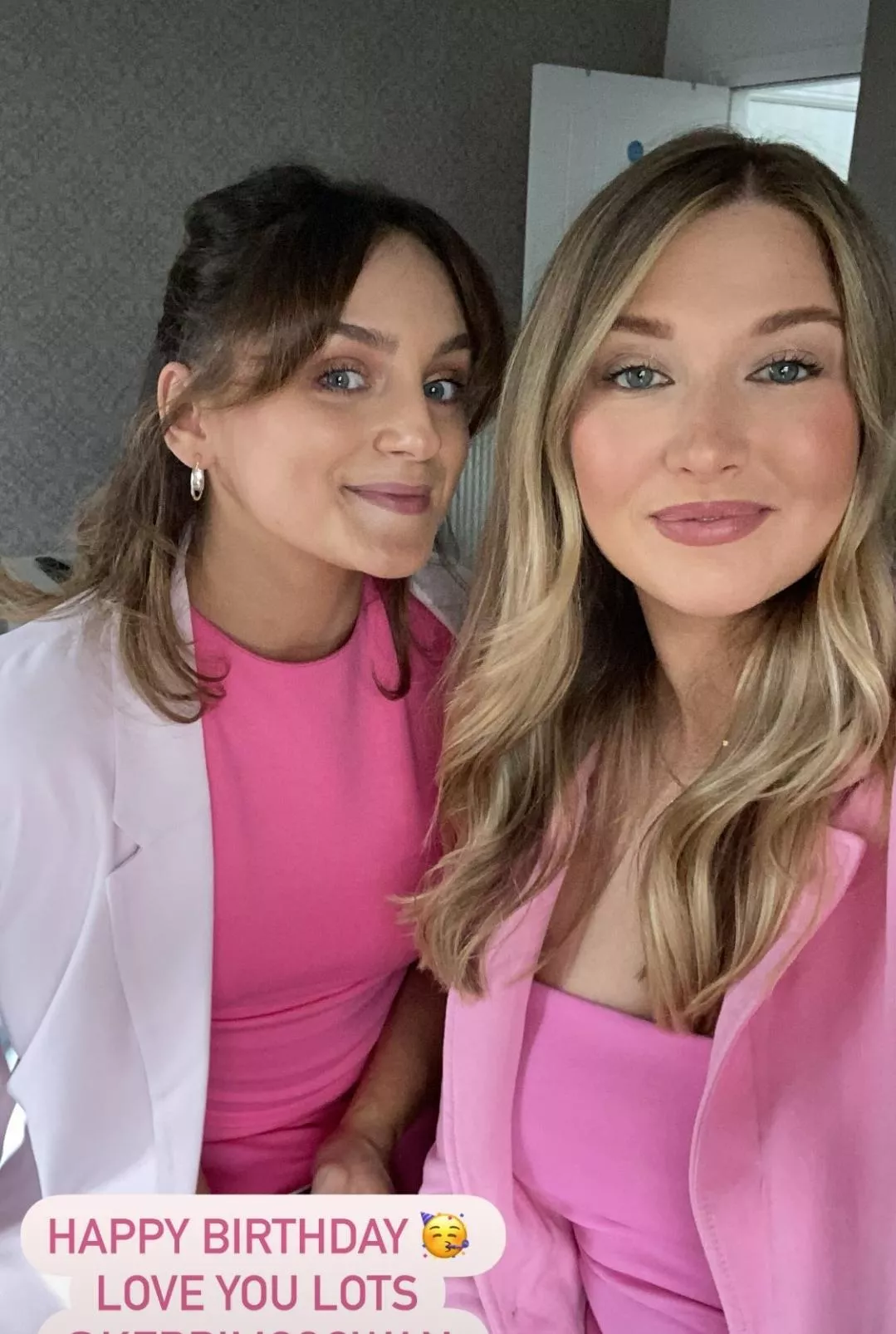 Blonde or brunette [2] posted by InfamousAd7695