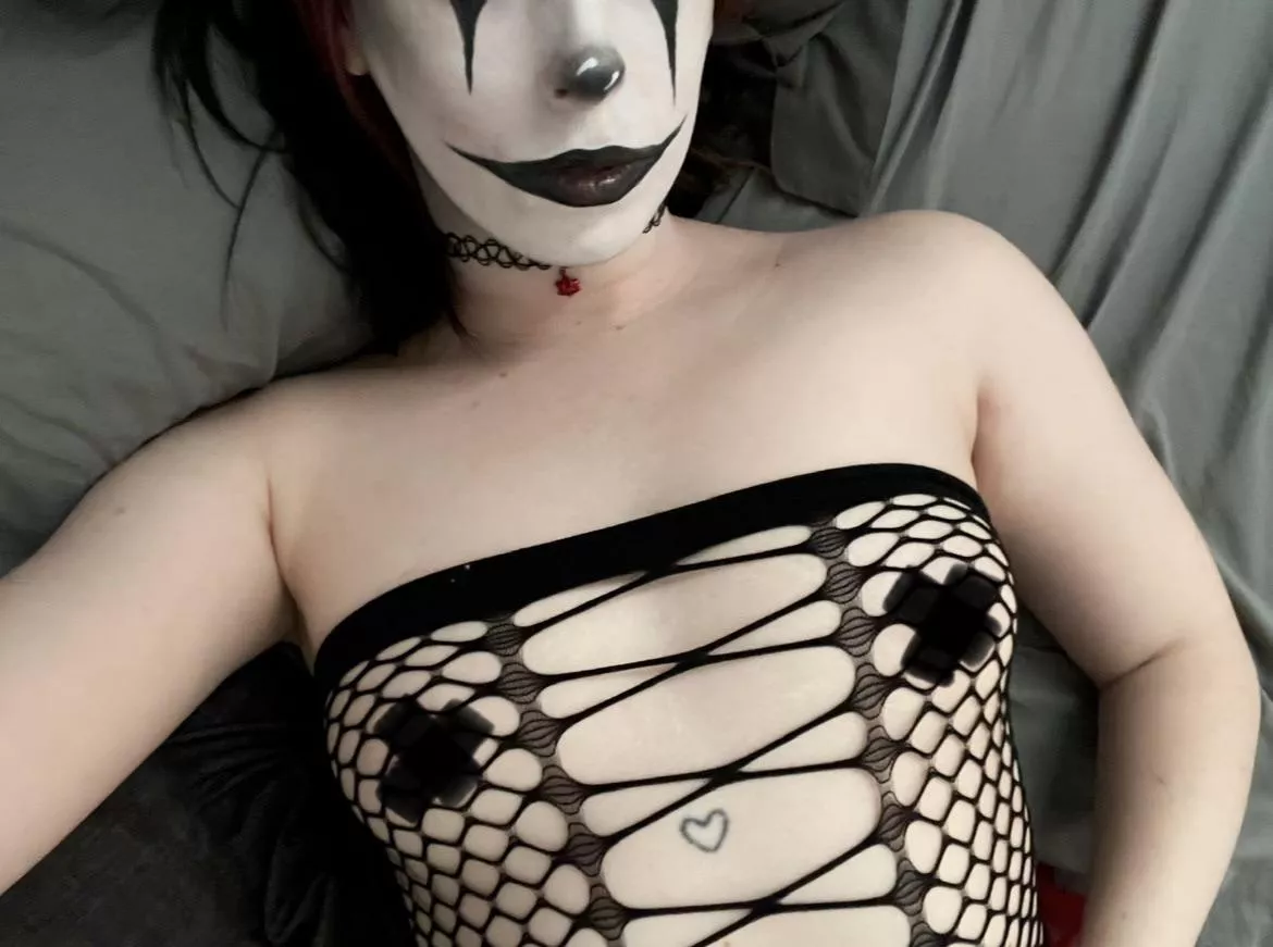 clown girl in april? what a fool posted by graveslvt