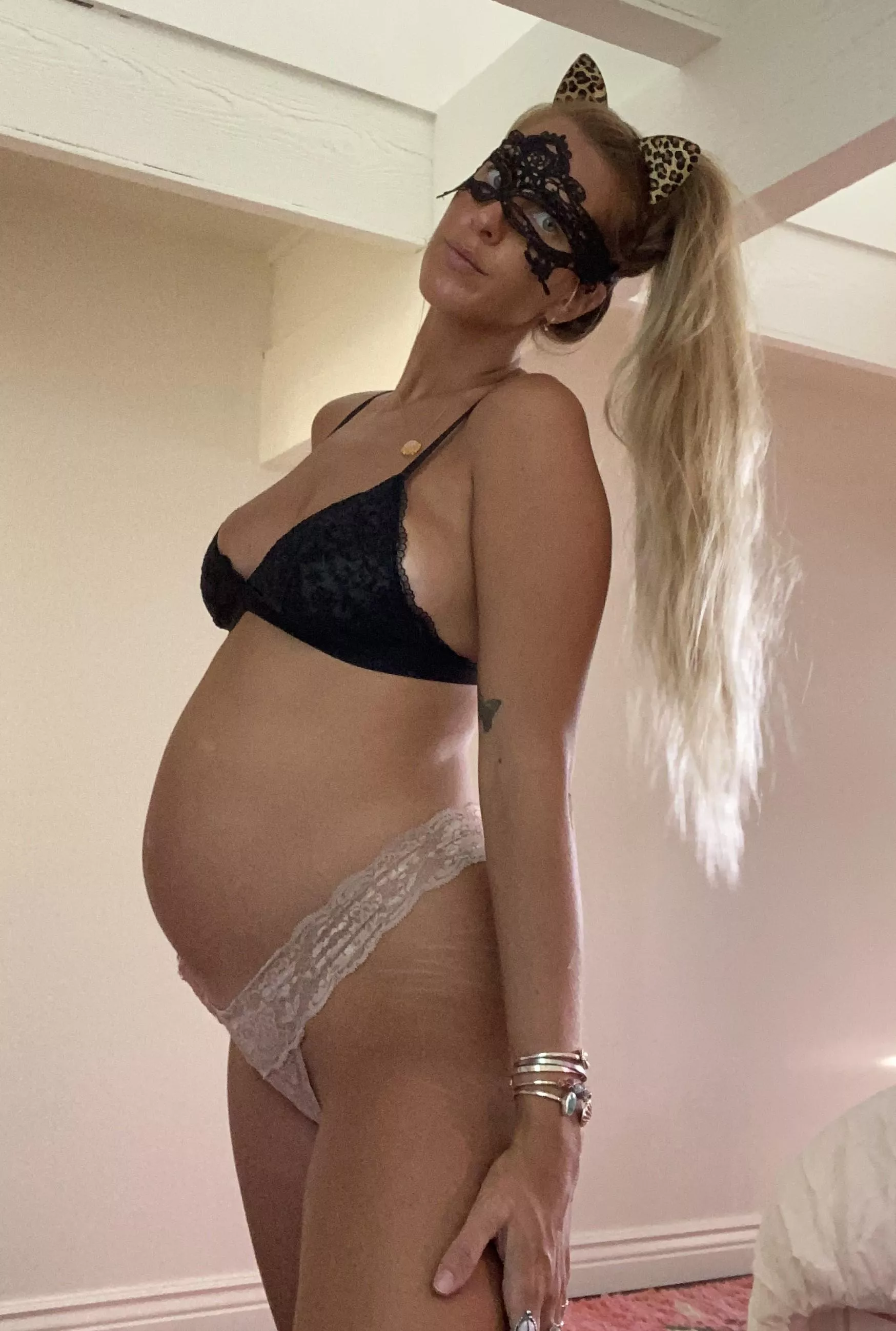 Do you like my costume? MEOW or HISS posted by beach_baby_69