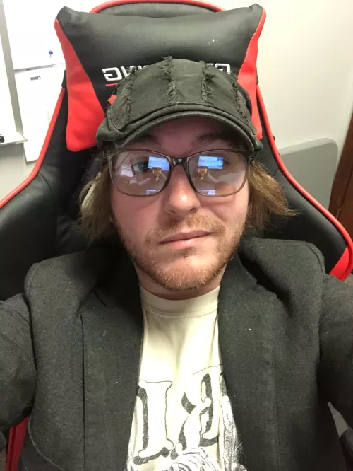 End of the day at the office, need some help perking up by sexypseudonym