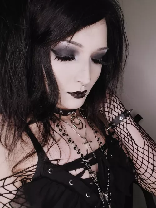 Gothic look, I'm super happy how it turned out!🦇🖤  by femboyfridayxo