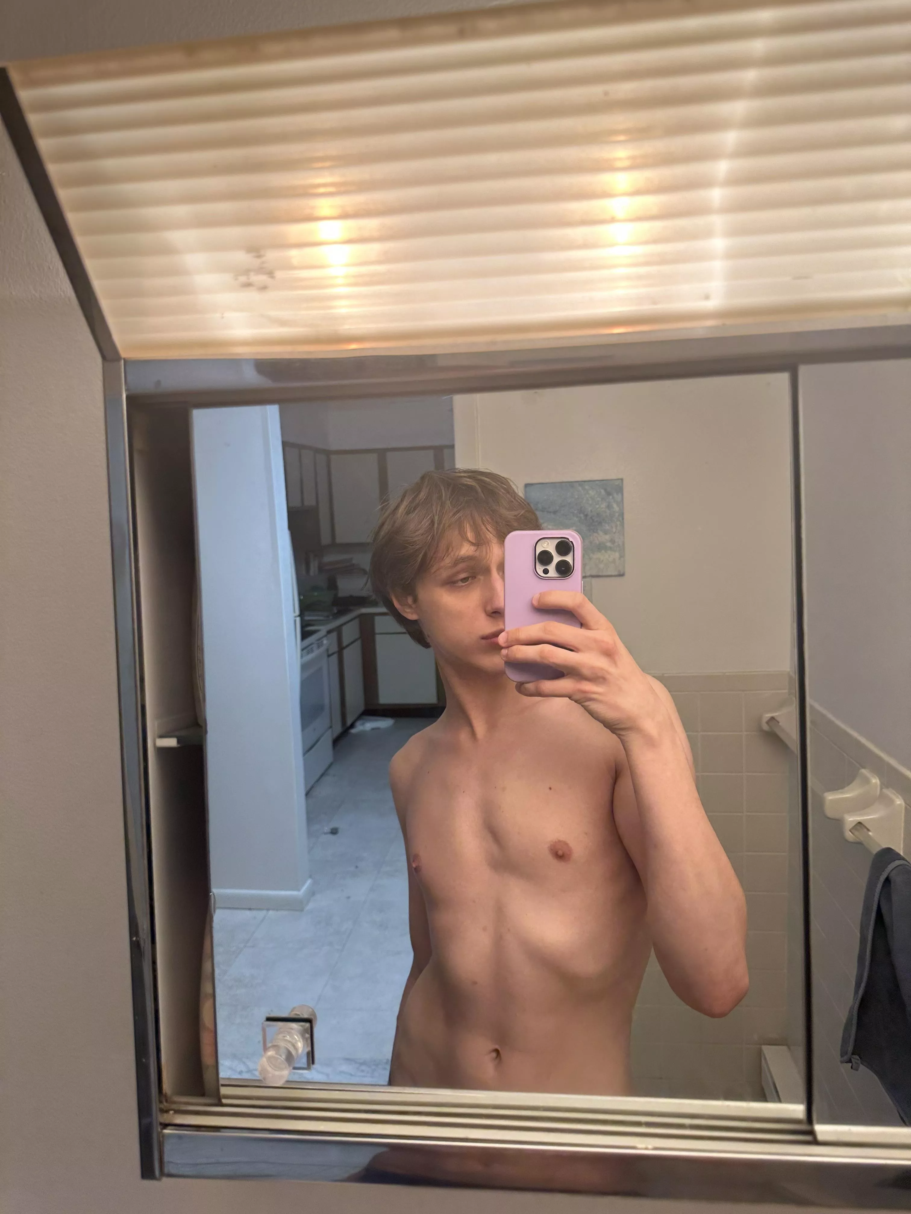 He do be twink(ling) tho 😍🤩 posted by DaddydBabyb