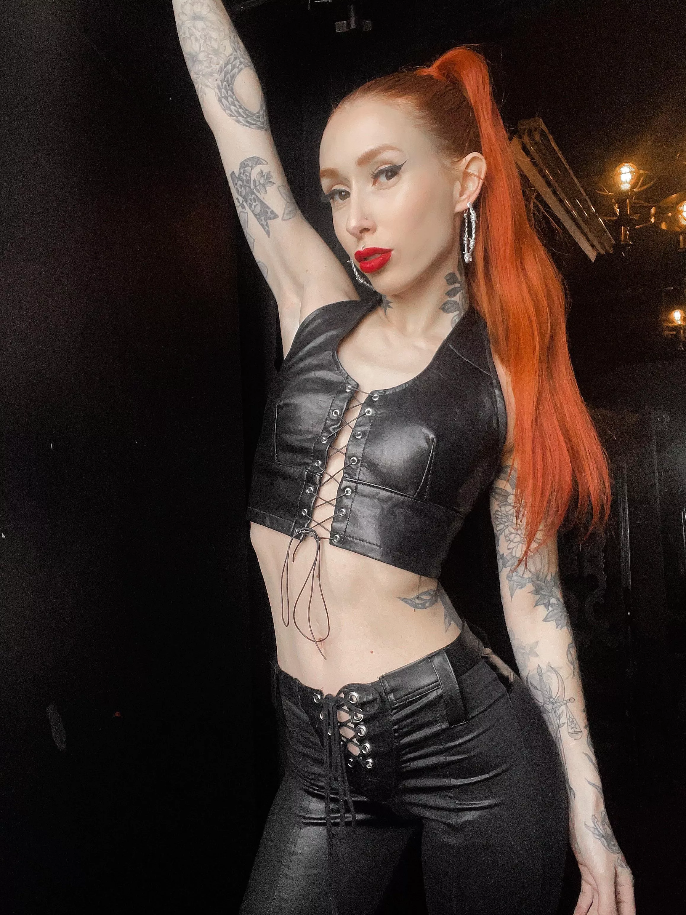 Head to toe in leather  posted by mistresslunaluck