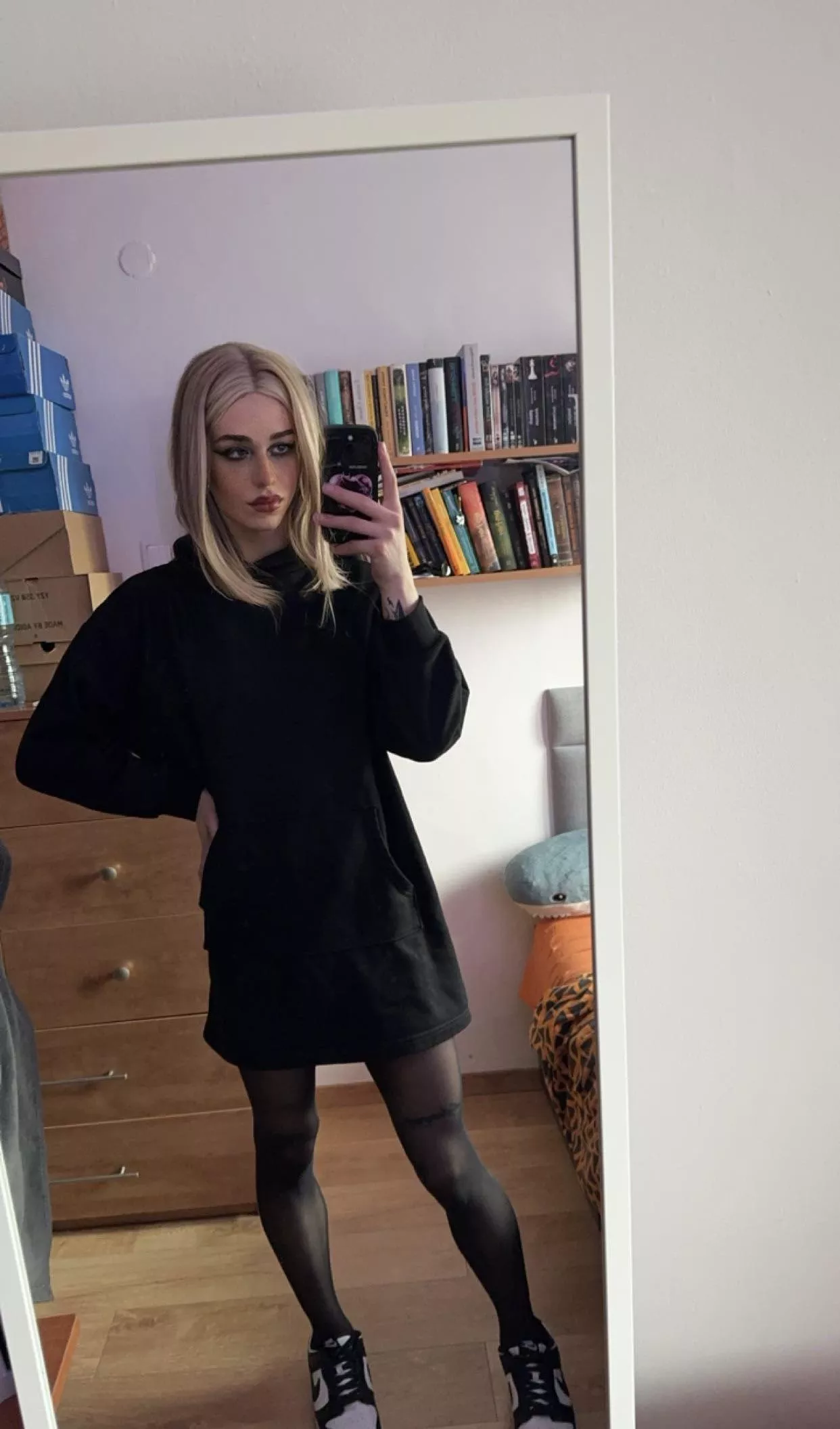 Heya 🖤🕷️ posted by Xrosalinex